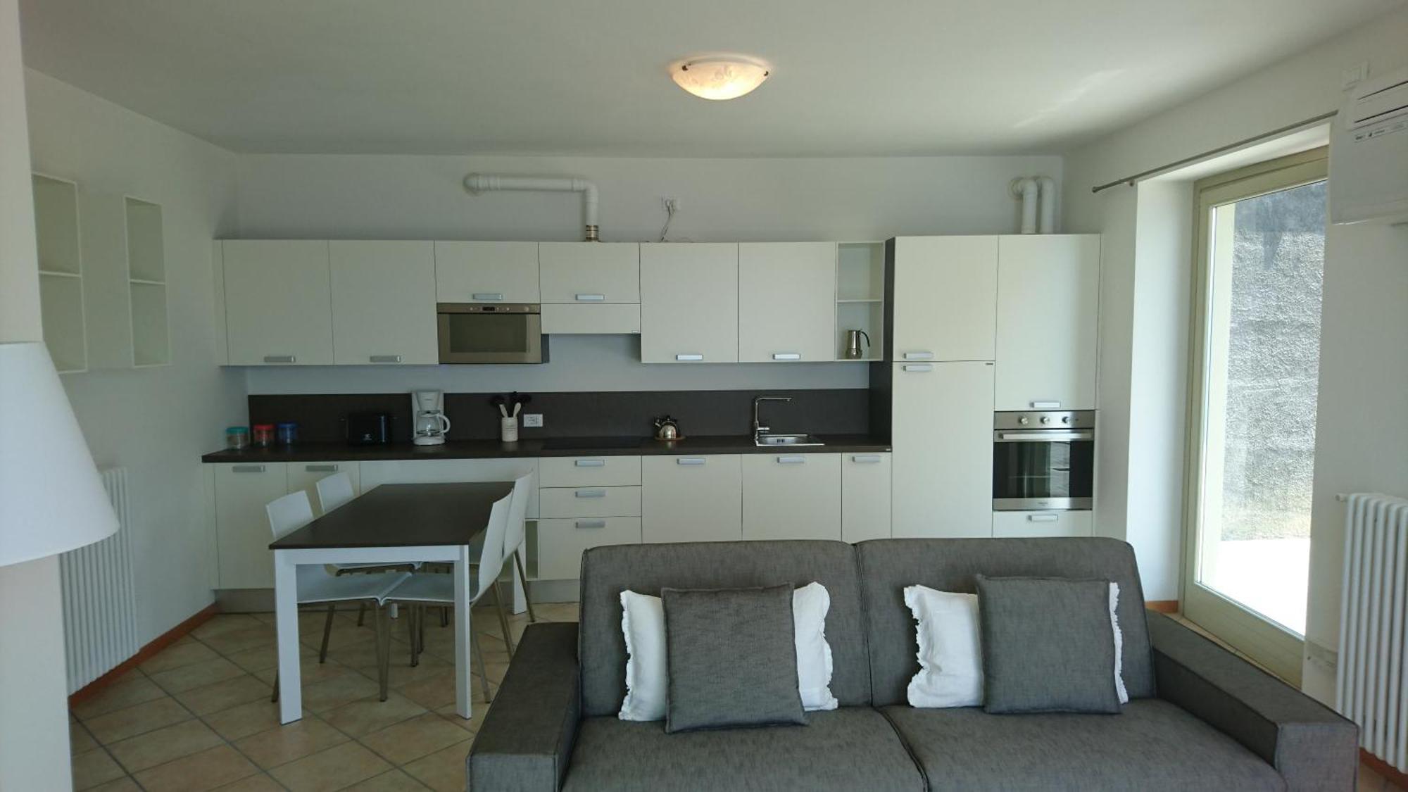 Lakecomoweb Apartment Perledo