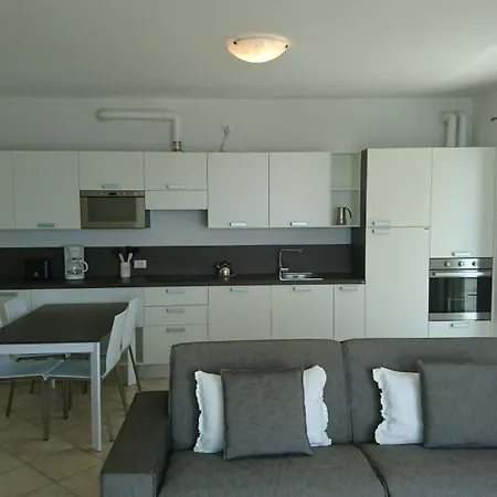 Lakecomoweb Apartments Perledo Room photo
