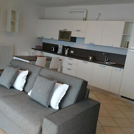 Lakecomoweb Apartments Perledo Room photo